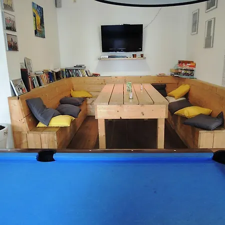 3be Backpackers Bed & Breakfast Hostel *