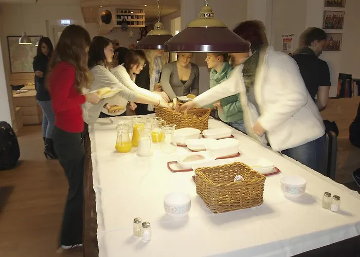 Hostel 3be Backpackers Bed & Breakfast *