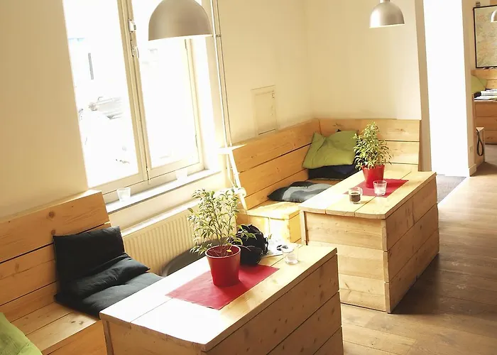 3be Backpackers Hostel *